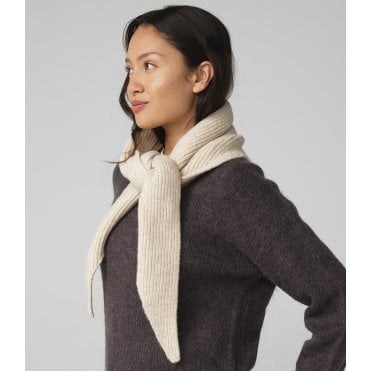 Beechfield Knitted Triangle Scarf